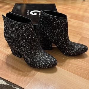 G by GUESS Nite Sparkle Booties size 8
